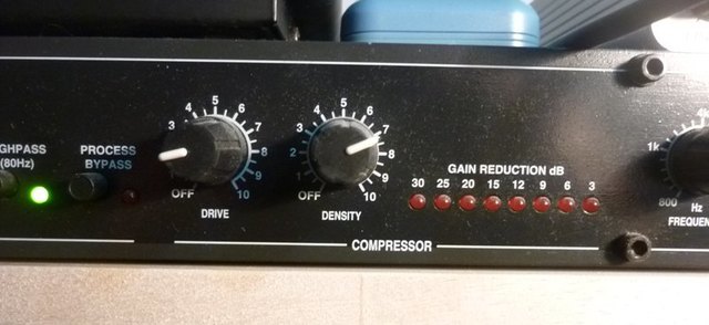⭐︎ 機械加工 DBX 576 (マイクプリアンプ / コンプレッサー) 美品！